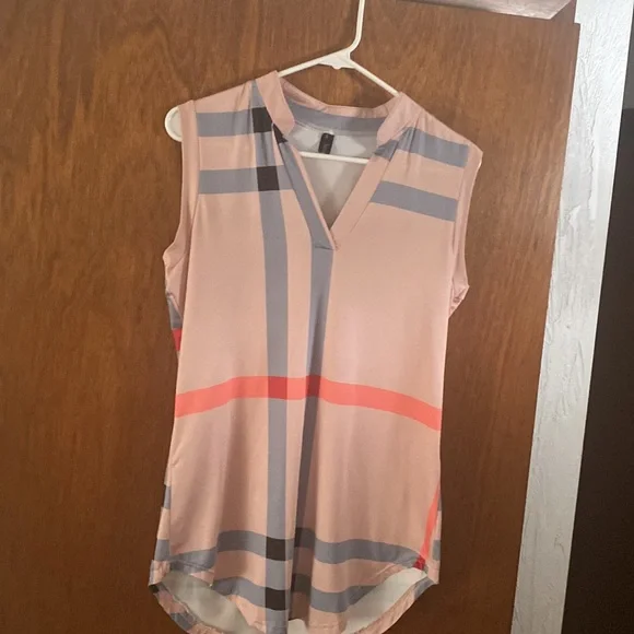 Tank - Picture 4 of 4